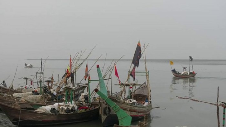 বঙ্গোপসাগরে দুই দেশের পৃথক সময়ে মাছ ধরা নিষেধাজ্ঞা, ভারতীয় জেলেদের পোয়াবারো