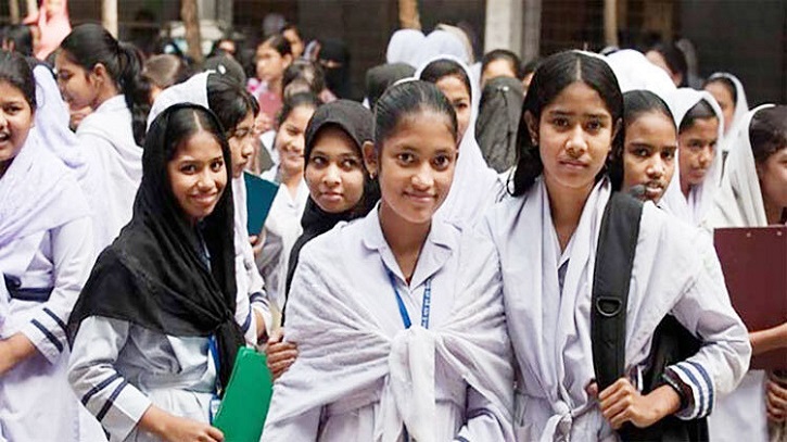 ছুটি শেষে খুললো মাধ্যমিক স্কুল ও কলেজ