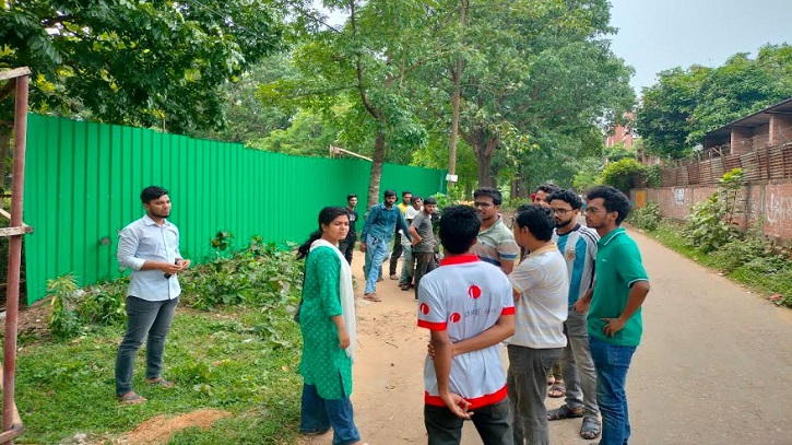 তিনশত গাছ কেটে ভবন নির্মাণের পরিকল্পনা, শিক্ষার্থীদের বাধা তিনশত গাছ কেটে ভবন নির্মাণের পরিকল্পনা, শিক্ষার্থীদের বাধা