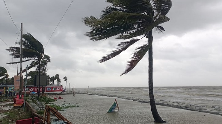 নামলো মহাবিপদ সংকেত: গভীর নিম্নচাপে পরিণত হয়েছে ঘূর্ণিঝড় রেমাল নামলো মহাবিপদ সংকেত: গভীর নিম্নচাপে পরিণত হয়েছে ঘূর্ণিঝড় রেমাল