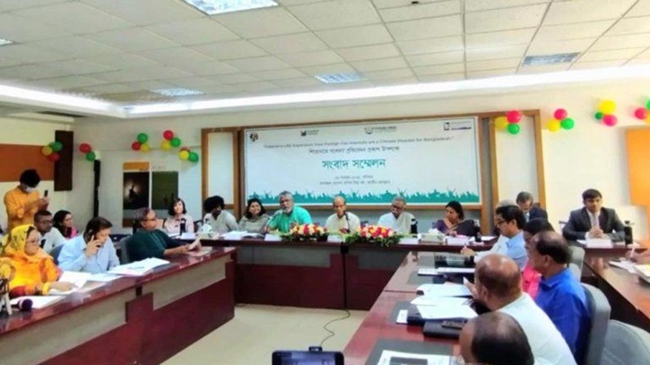 দেশের জলবায়ু ঝুঁকি তৈরি করছে বিদেশি এলএনজি