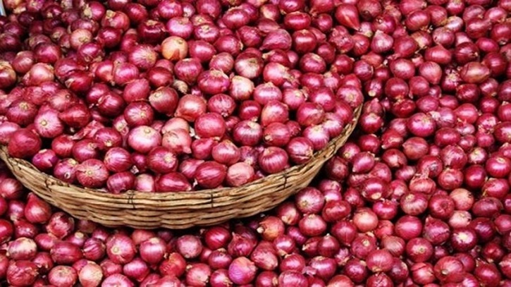 শুল্ক বাড়লে তাৎক্ষণিক প্রভাব, প্রত্যাহারের ছয় দিনেও দাম কমেনি পেঁয়াজের!