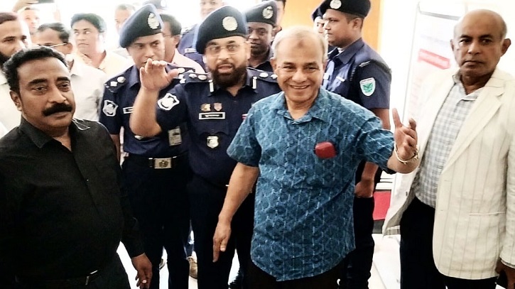 Semiz mushuklar va kokraklarning porno fotosuratlari