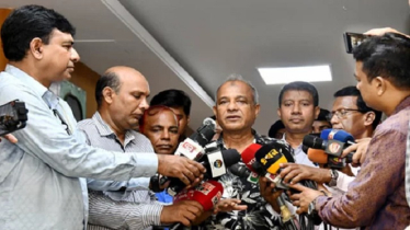 Licenses Issued on Political Grounds to Be Revoked: Advisor