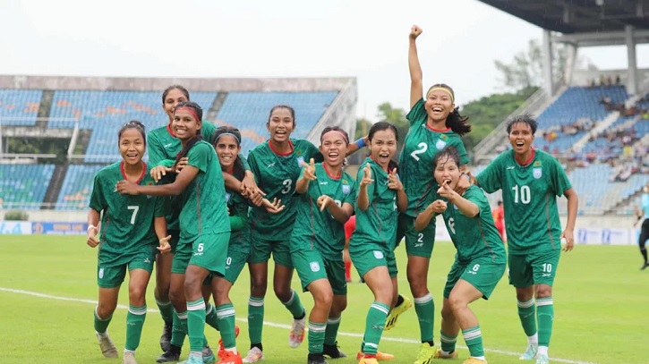 ঋতুপর্ণার জোড়া গোলে এশিয়ান কাপের মূল পর্বের পথে বাংলাদেশ ঋতুপর্ণার জোড়া গোলে এশিয়ান কাপের মূল পর্বের পথে বাংলাদেশ