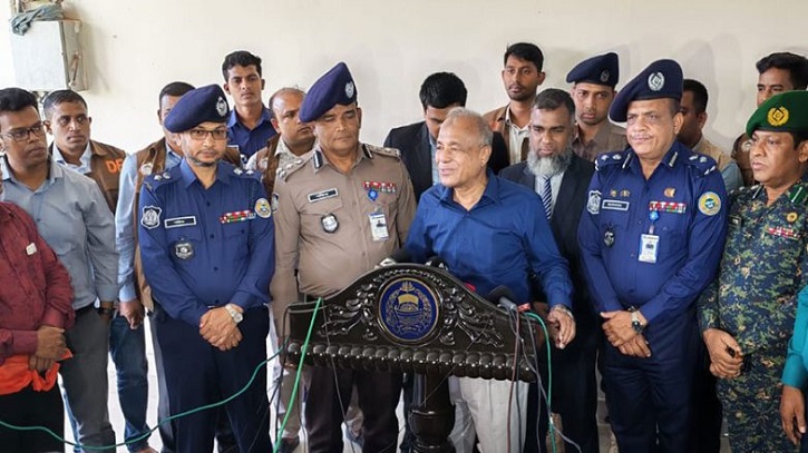 আগামী নির্বাচন সুষ্ঠু ও উৎসব মুখর করতে মাঠ প্রশাসন প্রস্তুত : স্বরাষ্ট্র উপদেষ্টা