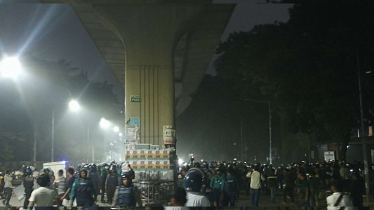 শাহবাগে বিসিএস প্রার্থীদের সঙ্গে পুলিশের সংঘর্ষ, আহত ৫