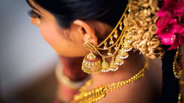 ফের স্বর্ণের দামে বড় লাফ ফের স্বর্ণের দামে বড় লাফ